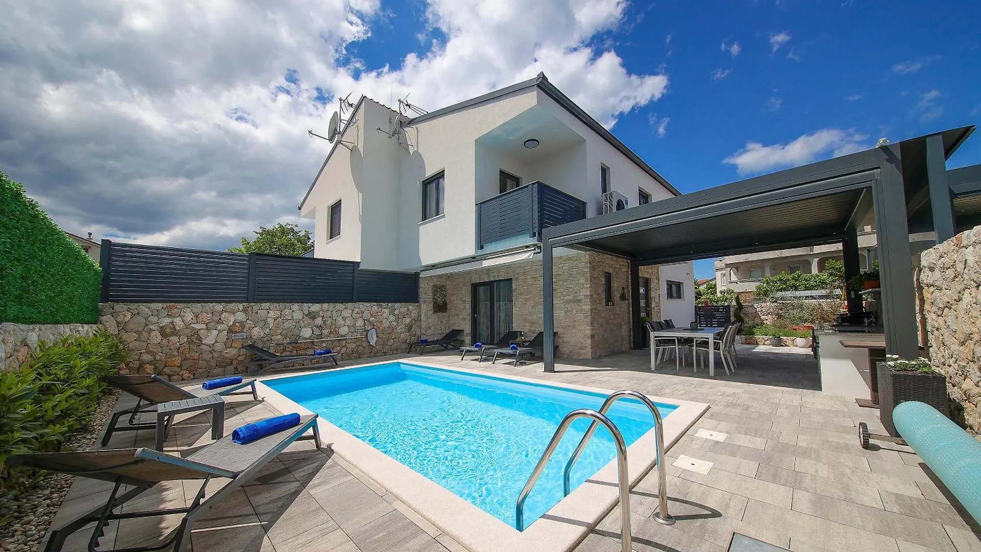 Holiday House Zoroo With Private Pool Sveti Anton