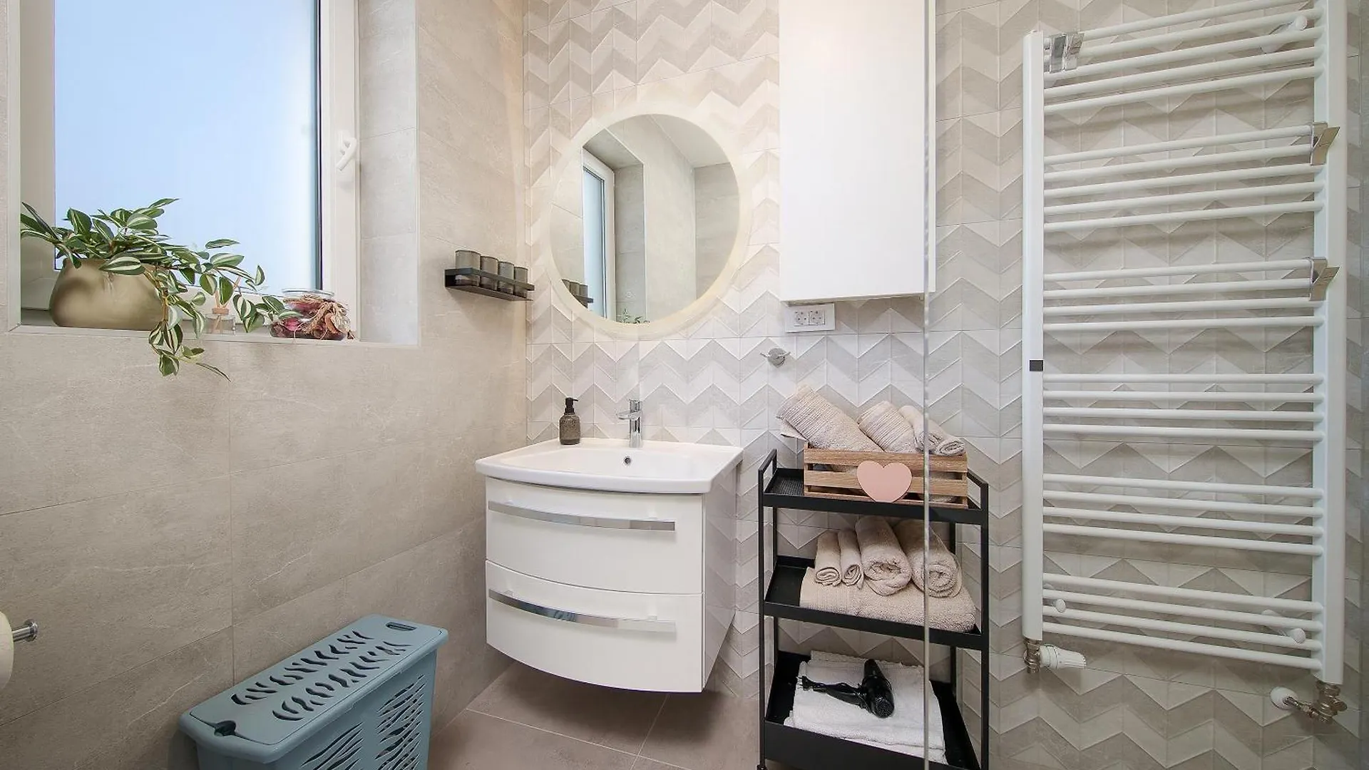 Holiday House Zoroo With Private Pool Sveti Anton  Semesterbostad